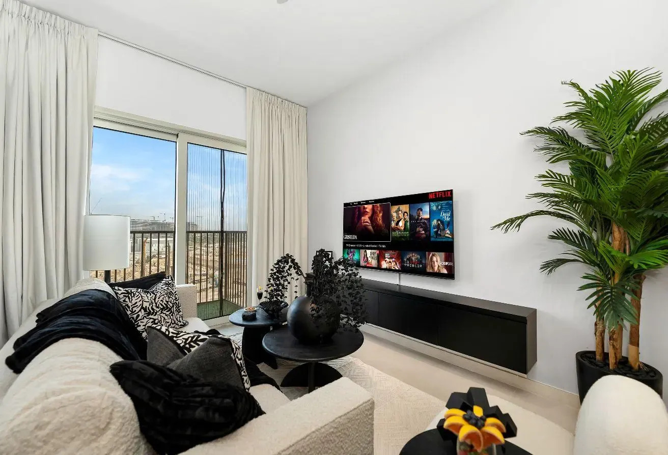 Lux Living | All Bills | Perfect For Families