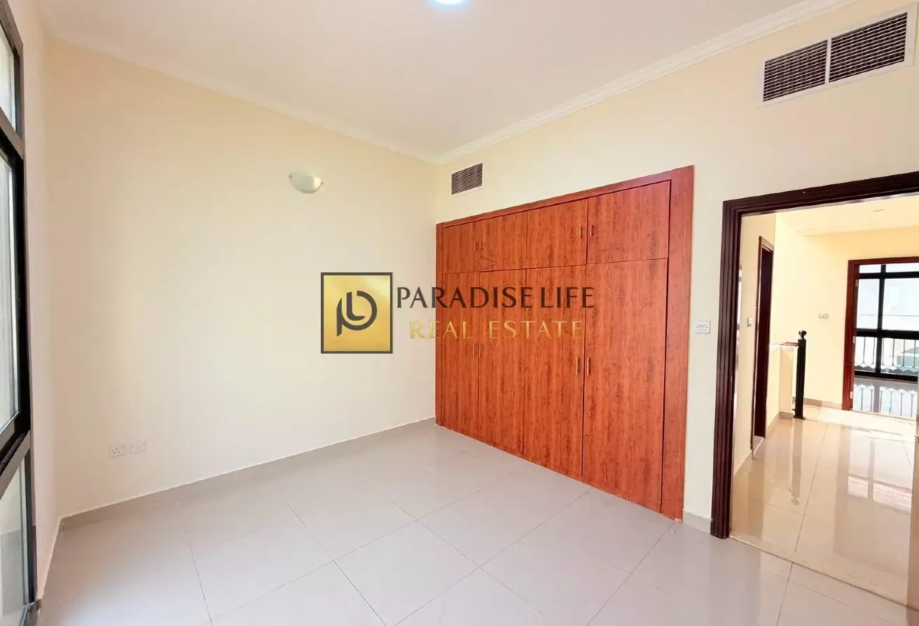 3BEDROOMS MAIDS ROOM READY TO MOVE