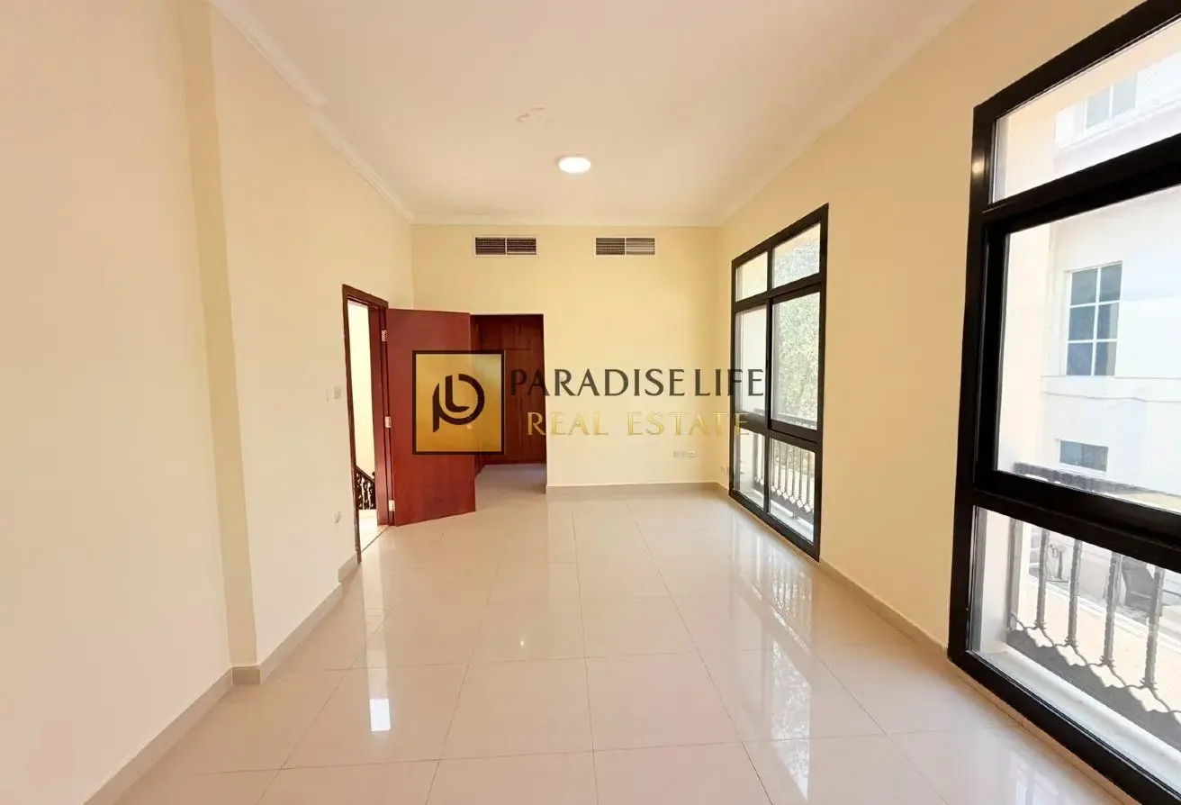 3BEDROOMS MAIDS ROOM READY TO MOVE