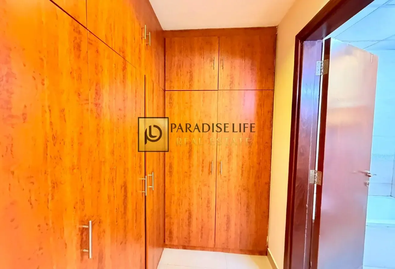 3BEDROOMS MAIDS ROOM READY TO MOVE