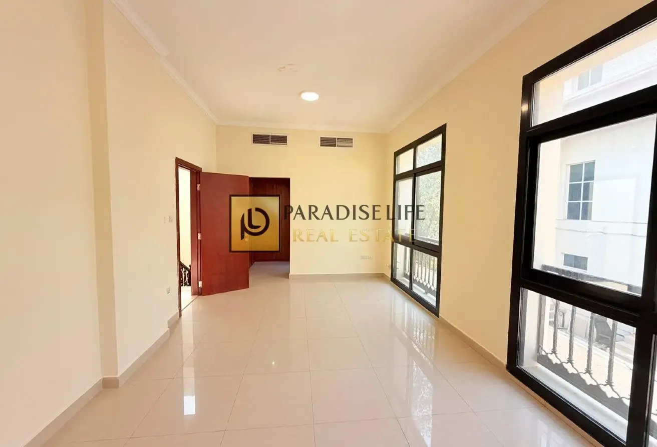 3BEDROOMS MAIDS ROOM READY TO MOVE