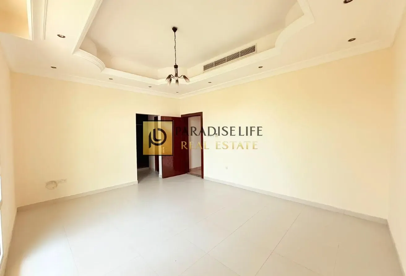 3 BEDROOMS ALL MASTERS SHERED POOL