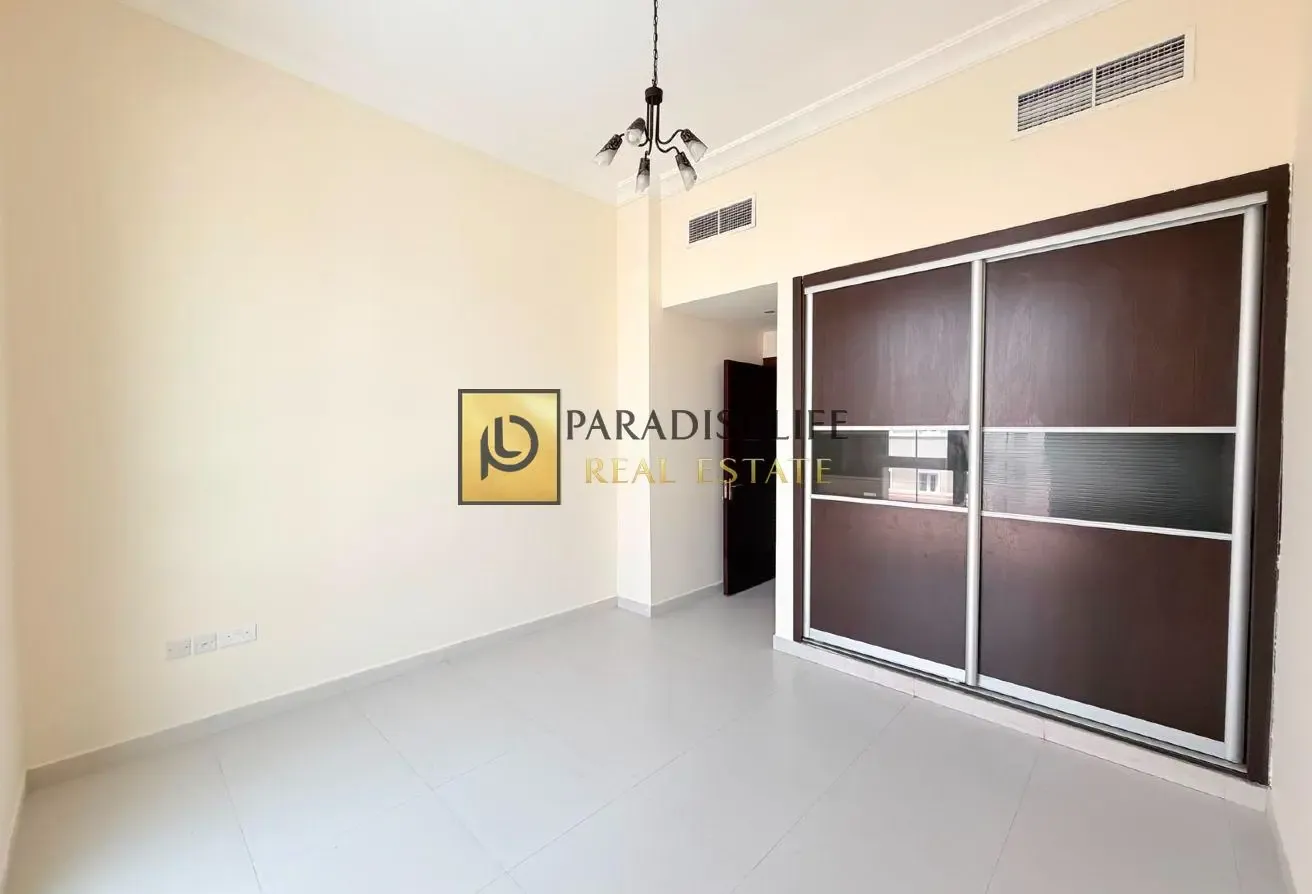 3 BEDROOMS ALL MASTERS SHERED POOL