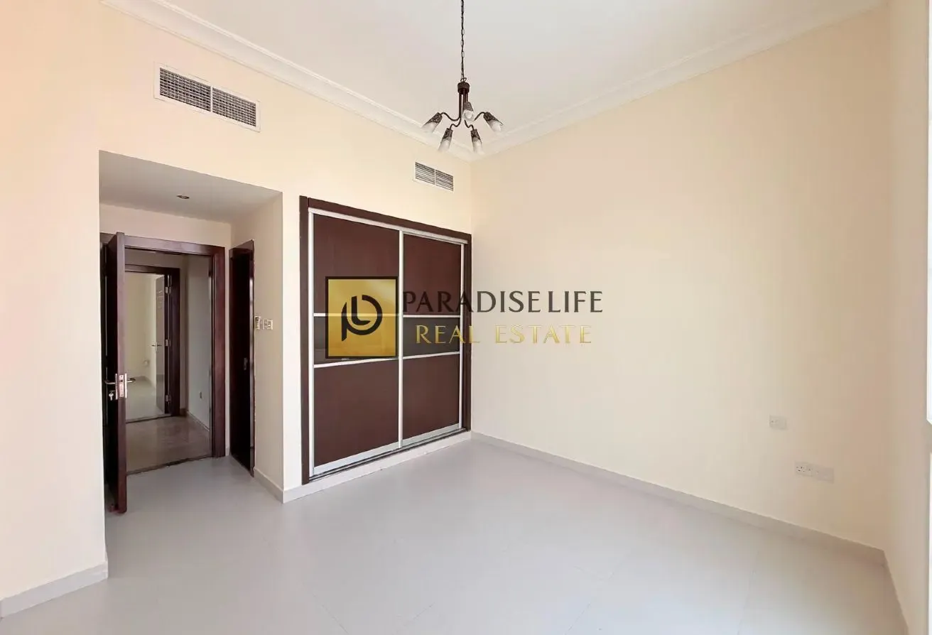 3 BEDROOMS ALL MASTERS SHERED POOL