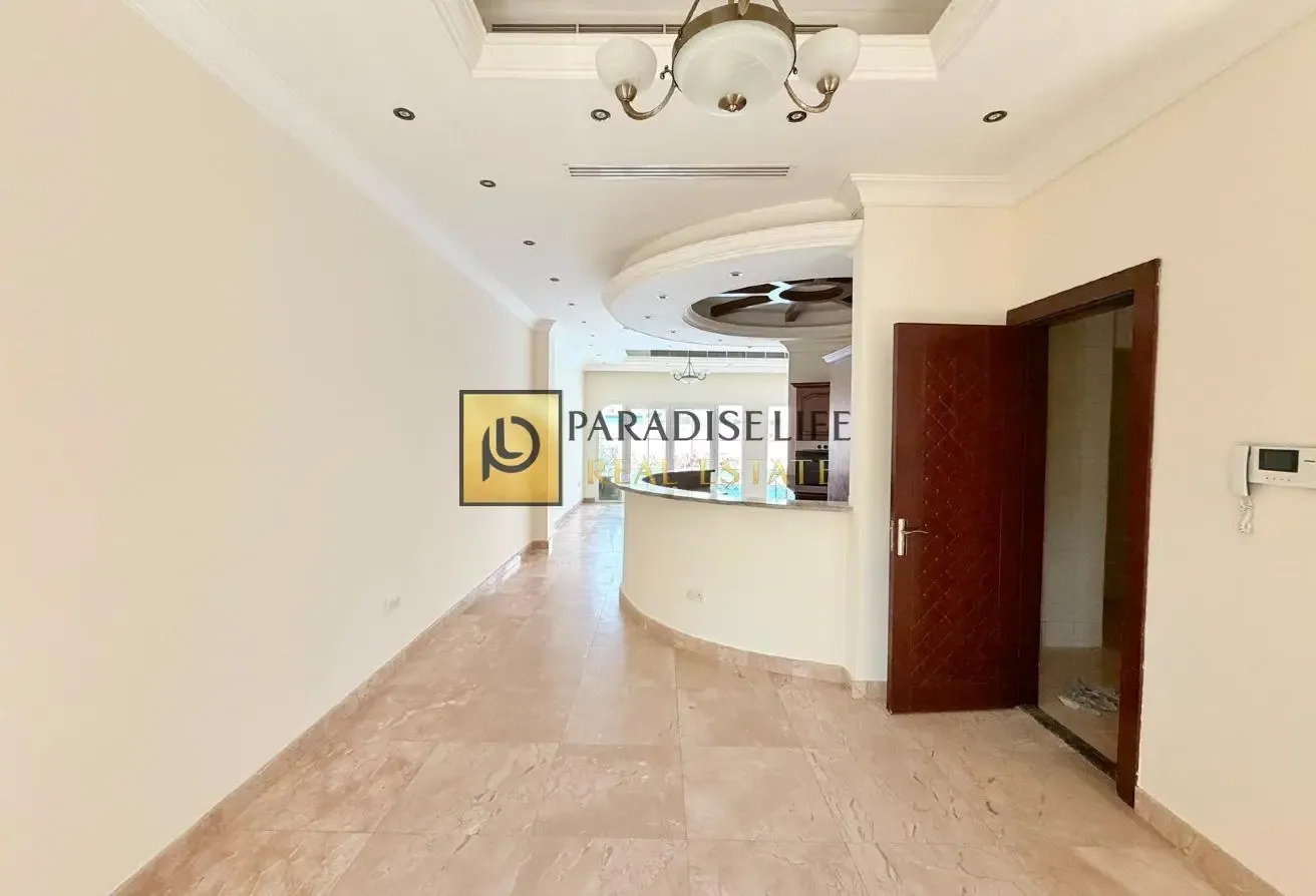3 BEDROOMS ALL MASTERS SHERED POOL