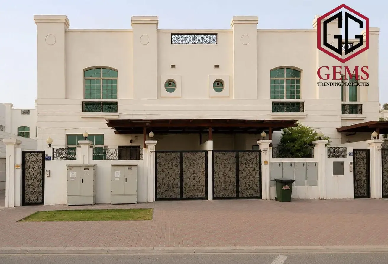 SEMI-DETACHED VILLA | SHARED POOL & GARDEN
