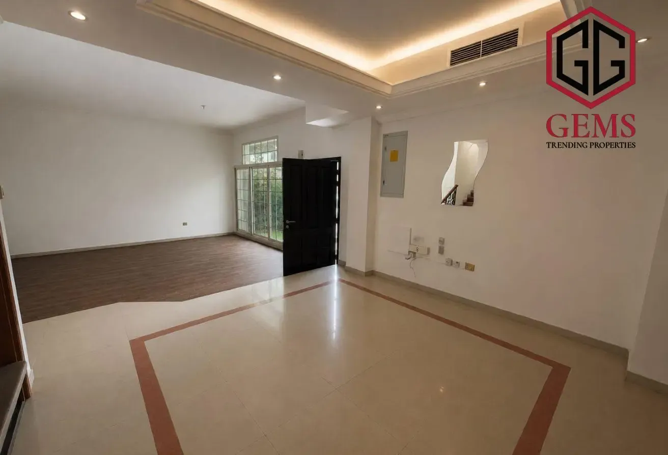 SEMI-DETACHED VILLA | SHARED POOL & GARDEN