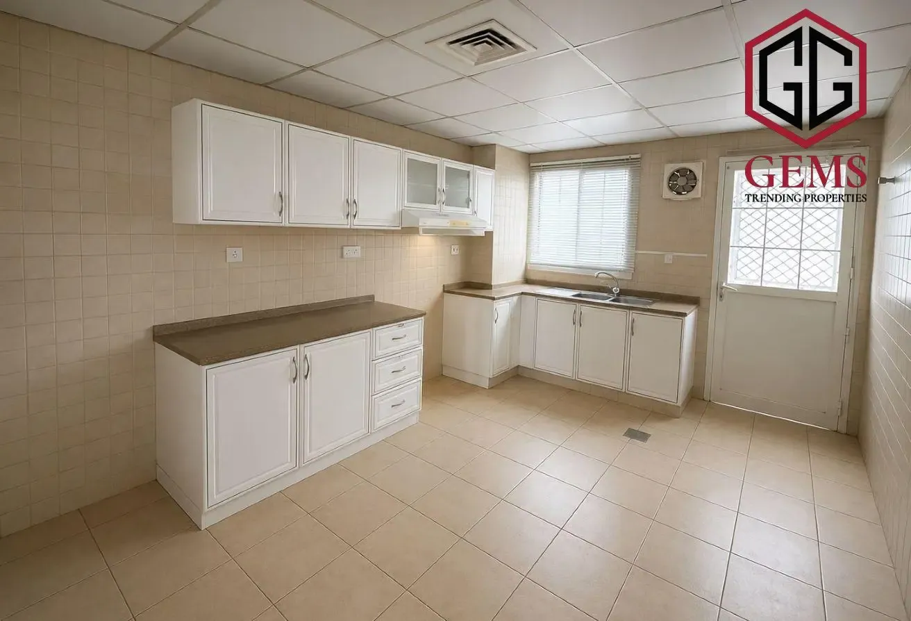 SEMI-DETACHED VILLA | SHARED POOL & GARDEN