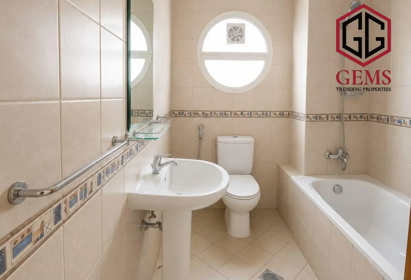SEMI-DETACHED VILLA | SHARED POOL & GARDEN