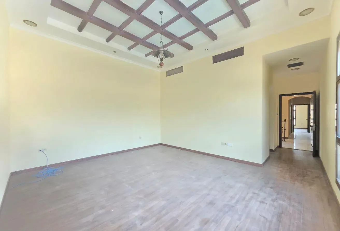 3-Bedroom Semi-Independent Corner Villa