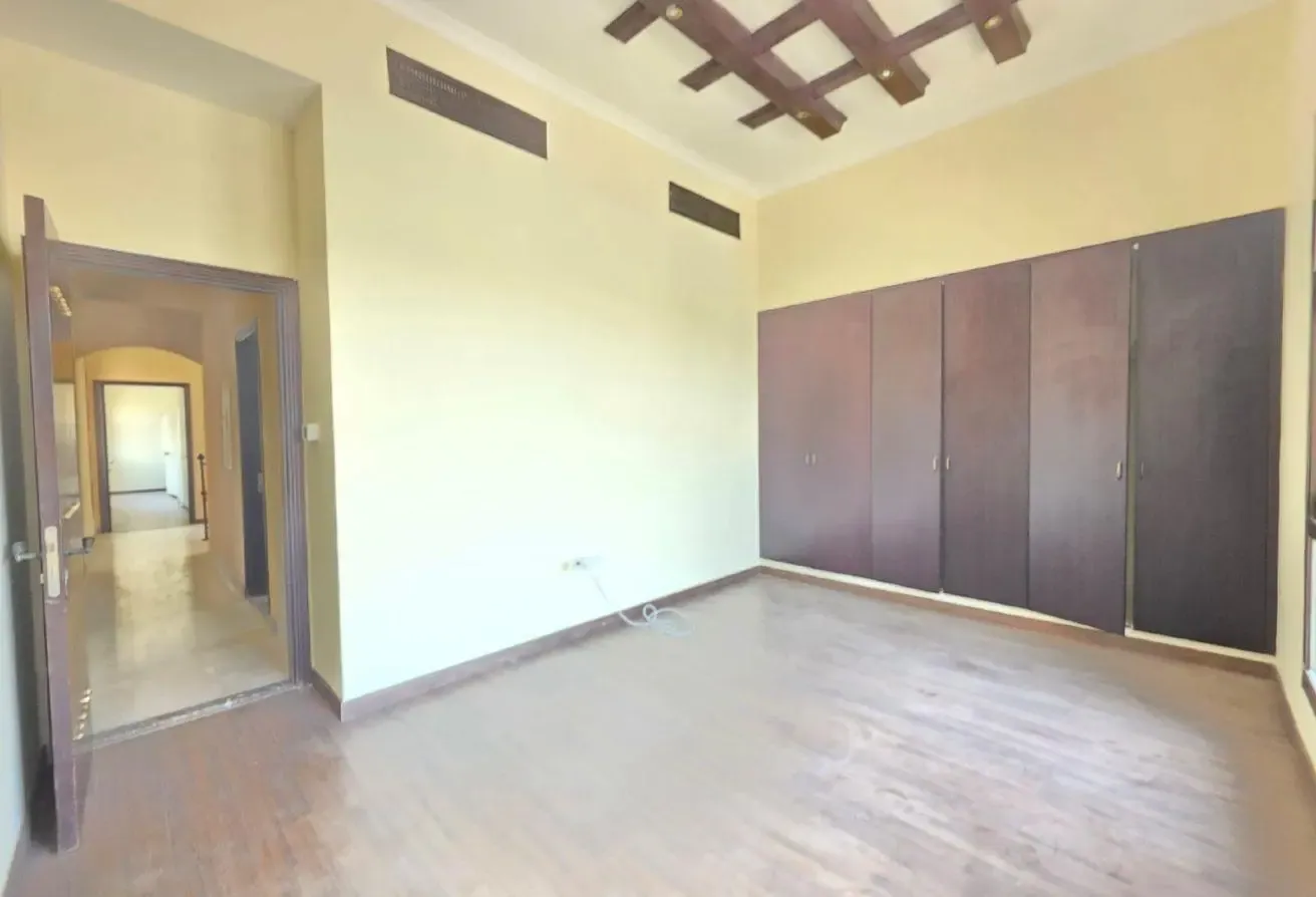 3-Bedroom Semi-Independent Corner Villa