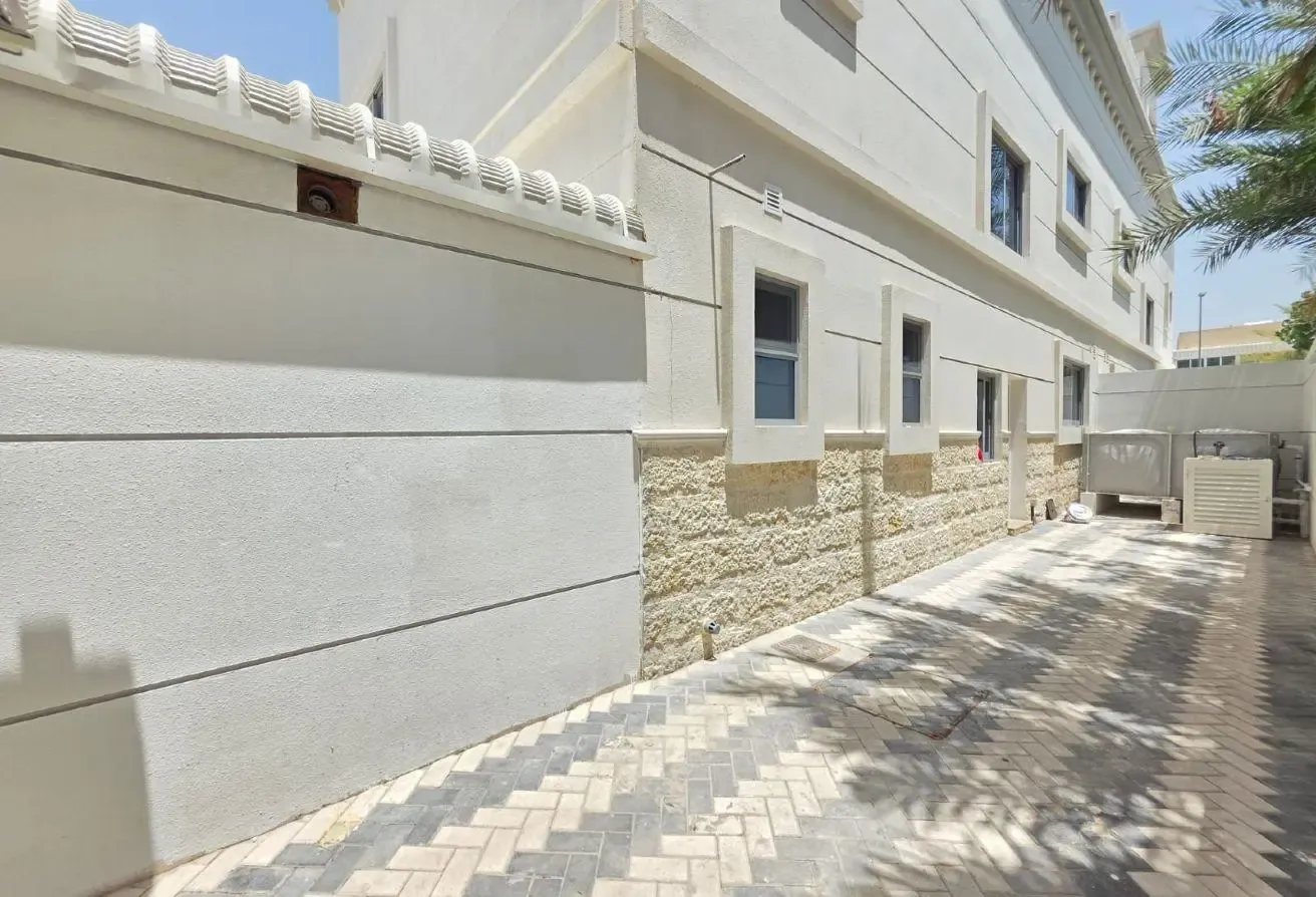Modern 3BR Compound Villa | Shared Pool