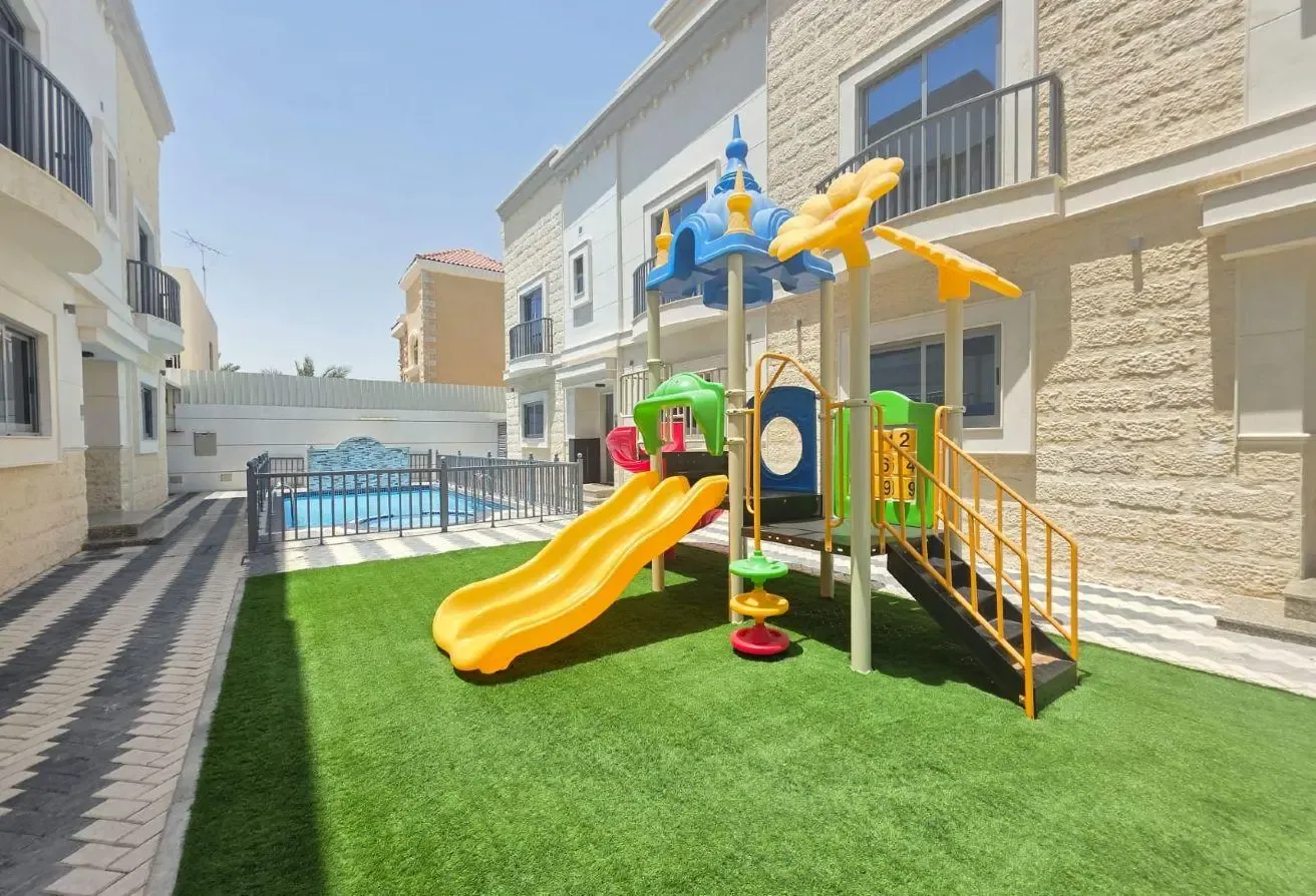 Modern 3BR Compound Villa | Shared Pool