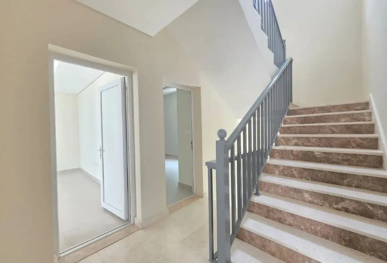 Modern 3BR Compound Villa | Shared Pool