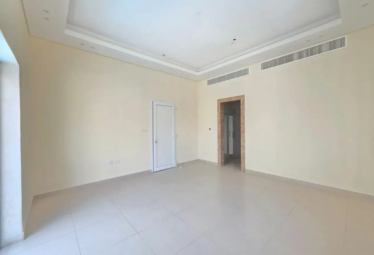 Modern 3BR Compound Villa | Shared Pool