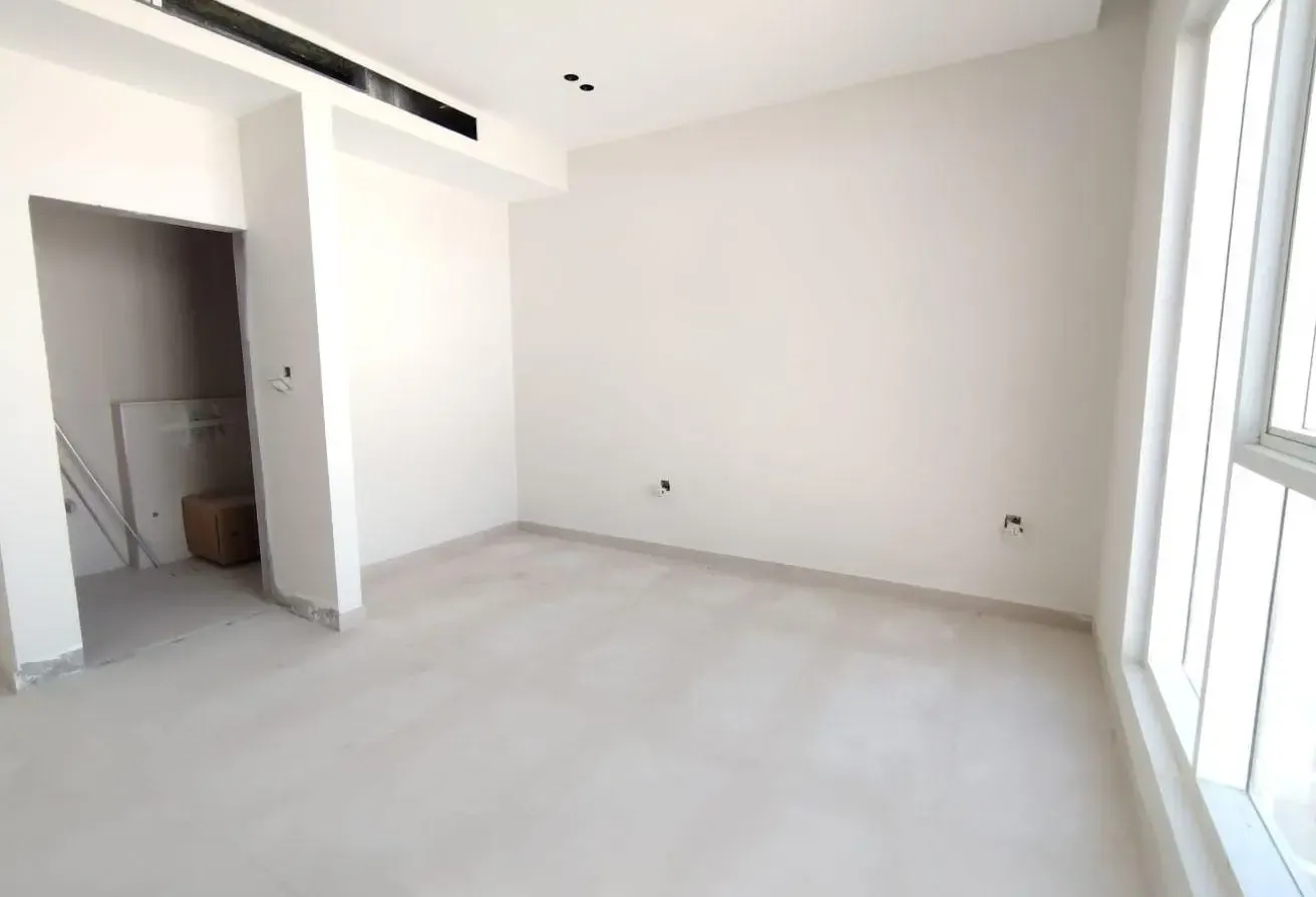 Brand New | Semi Independent | Private Garden