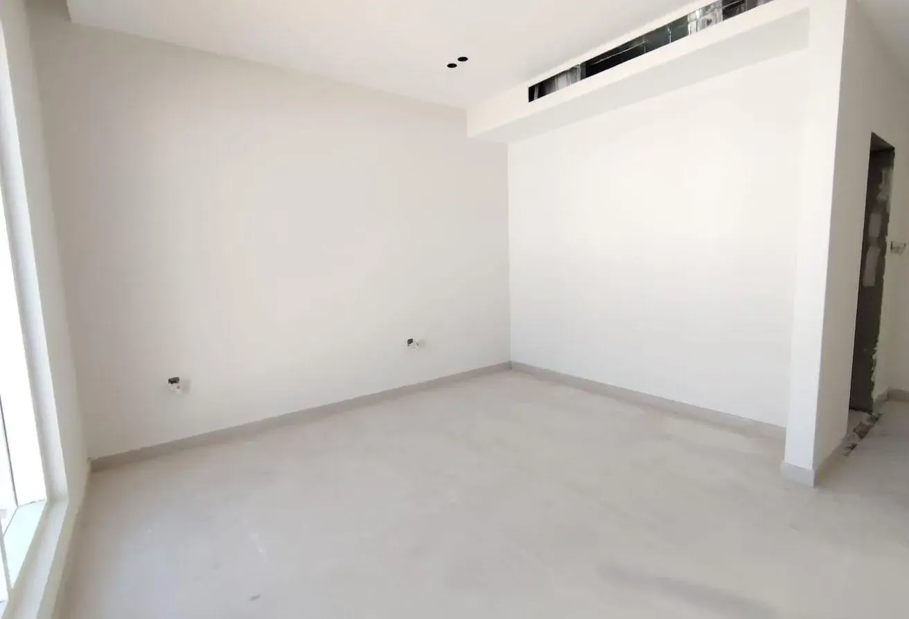 Brand New | Semi Independent | Private Garden