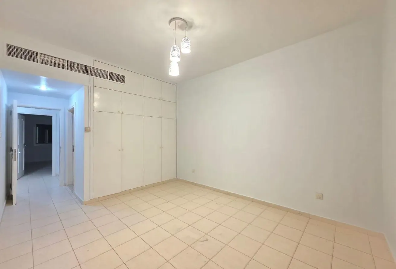 3BR Semi-Independent Villa | Private Backyard