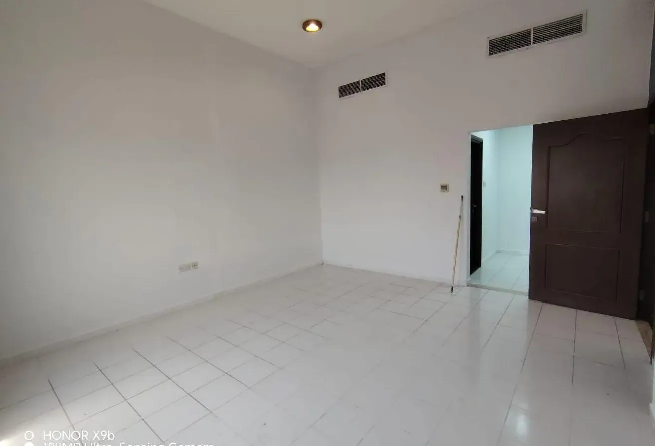 spacious single-storey 3-bedroom semi-independent