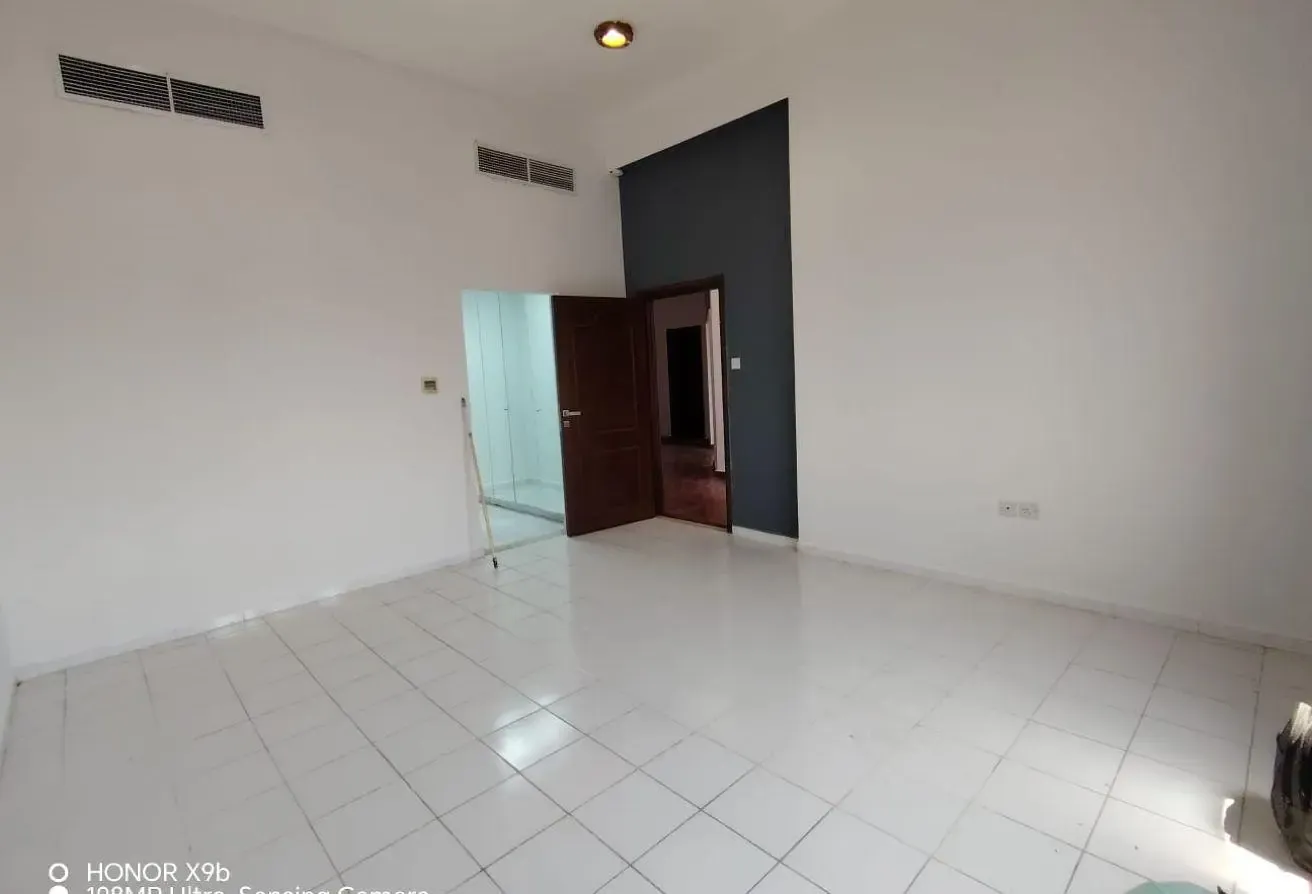 spacious single-storey 3-bedroom semi-independent