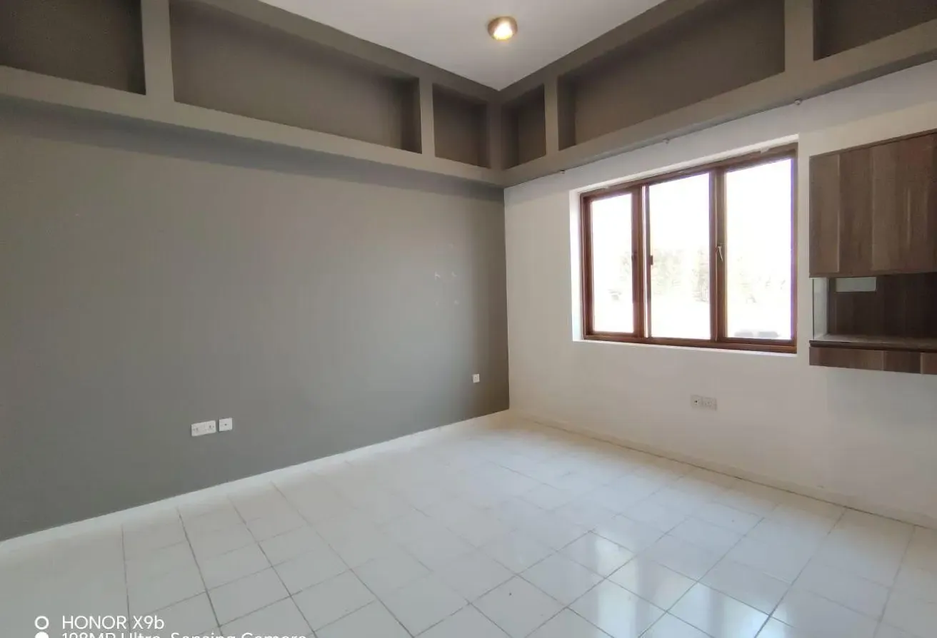 spacious single-storey 3-bedroom semi-independent
