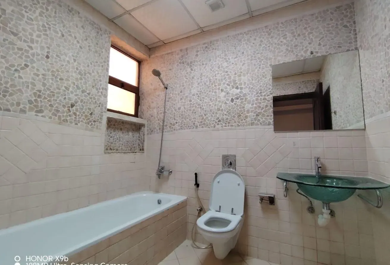 spacious single-storey 3-bedroom semi-independent