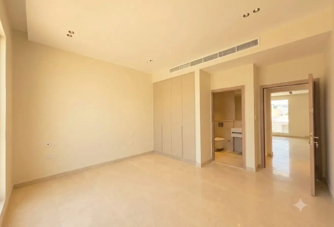 3-Bedroom Semi-Independent Villa | Huge Backyard