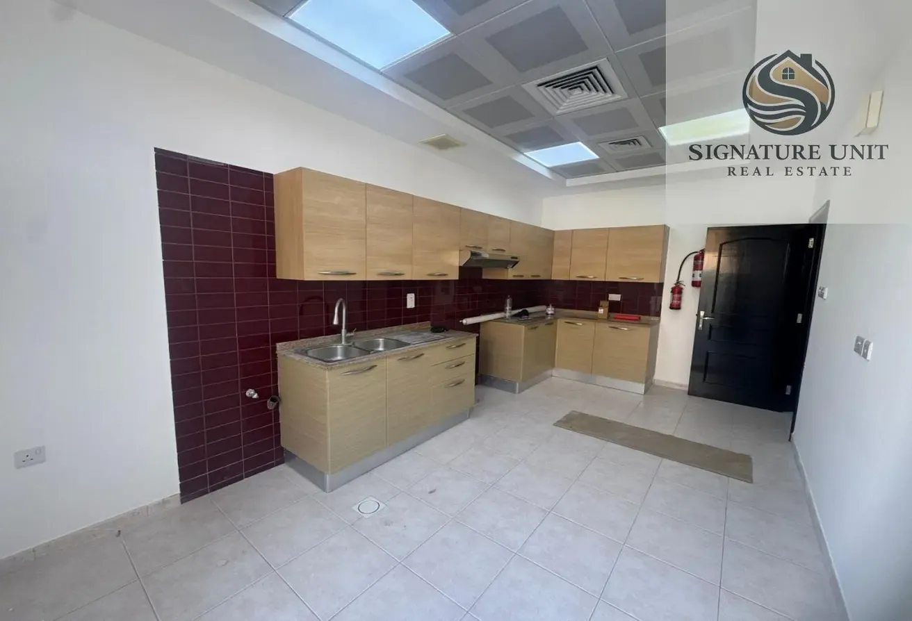 ELEGANT 3BR VILLA | 2 LIVING AREAS | MAID ROOM