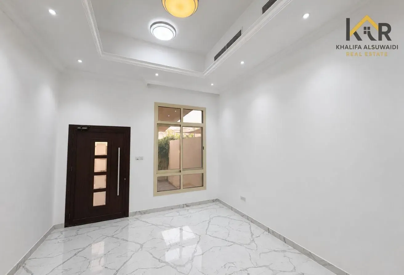Stylish Design | Spacious | Maid room