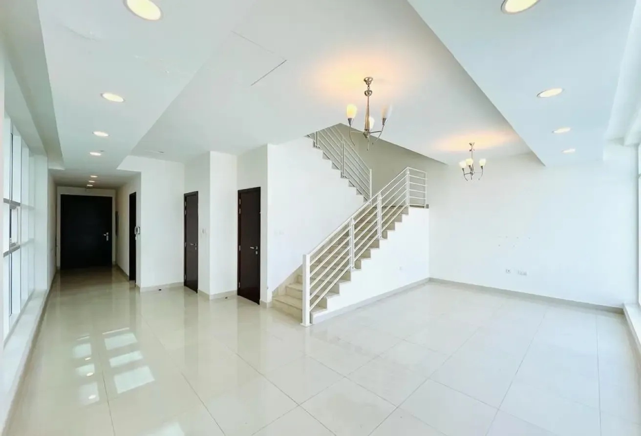 Modern 3BR En-Suite Villa with Pool and BBQ Area