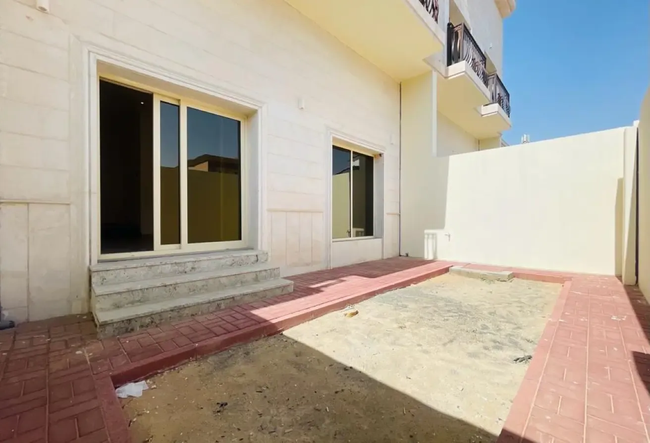 Modern Design 3 BR Villas with Pool and Play Area