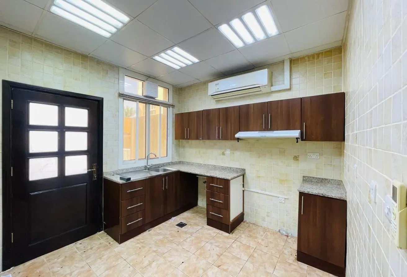 Spacious 3BR En-Suite Villa with Pool
