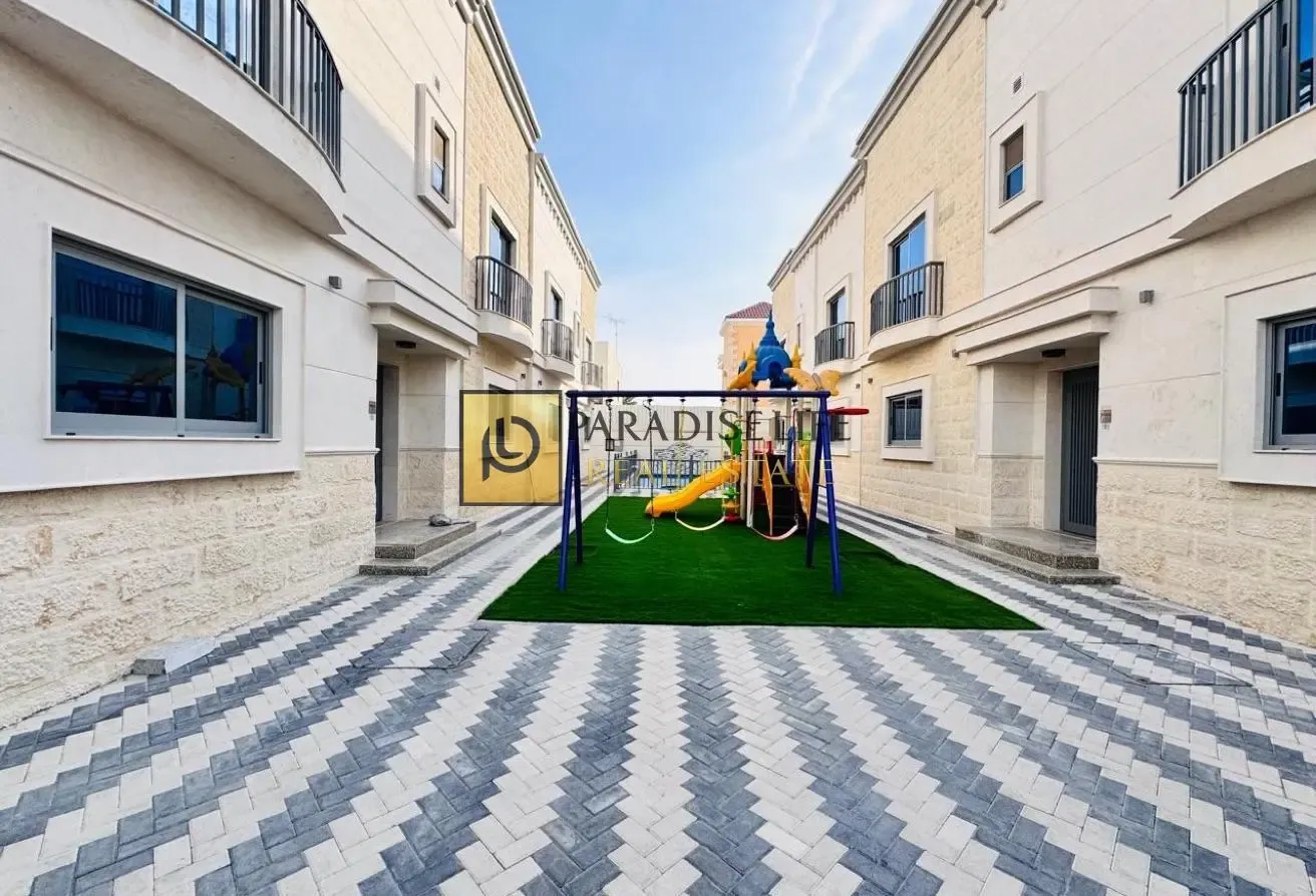 3 BR Villa with Private Garden and Water View