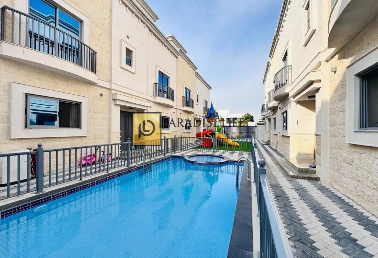 3 BR Villa with Private Garden and Water View