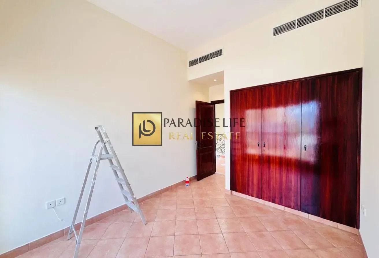 3 BEDROOMS+MAID'S ROOM SPECIOUS LIVING AND DINING