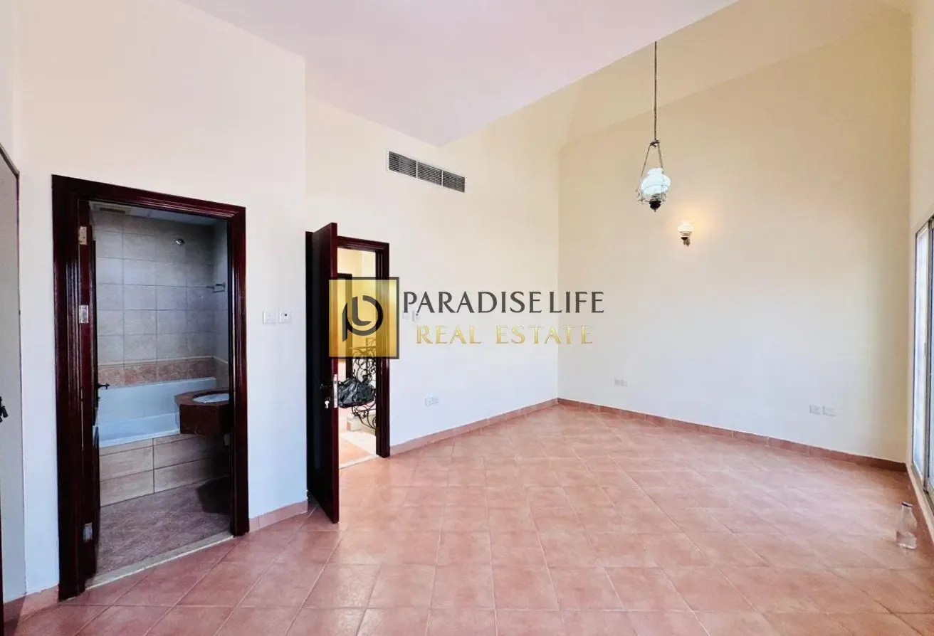 3 BEDROOMS+MAID'S ROOM SPECIOUS LIVING AND DINING