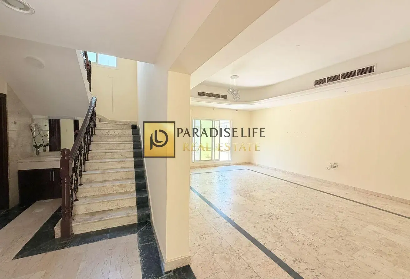 Private Entrance Corner Villa available for Rent