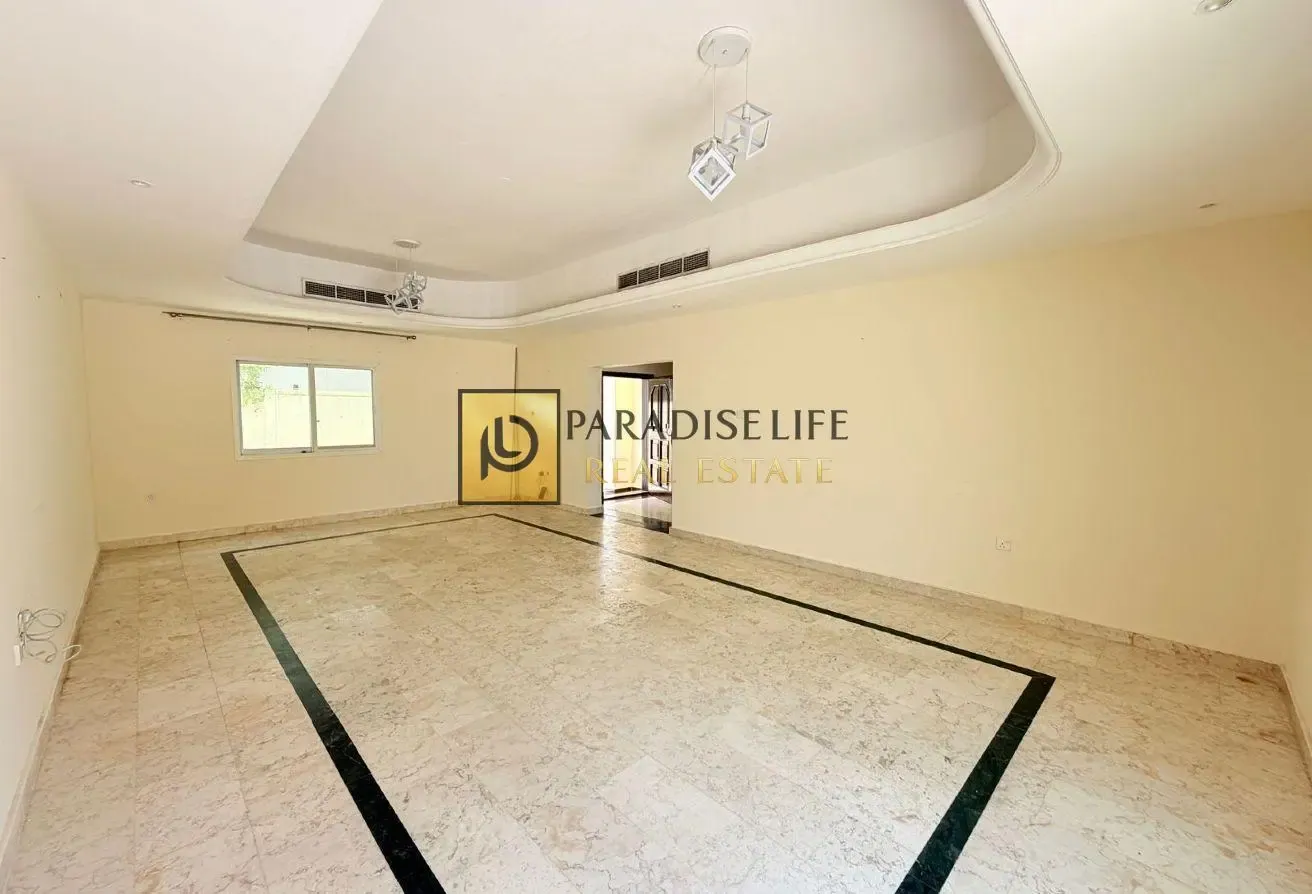 Private Entrance Corner Villa available for Rent