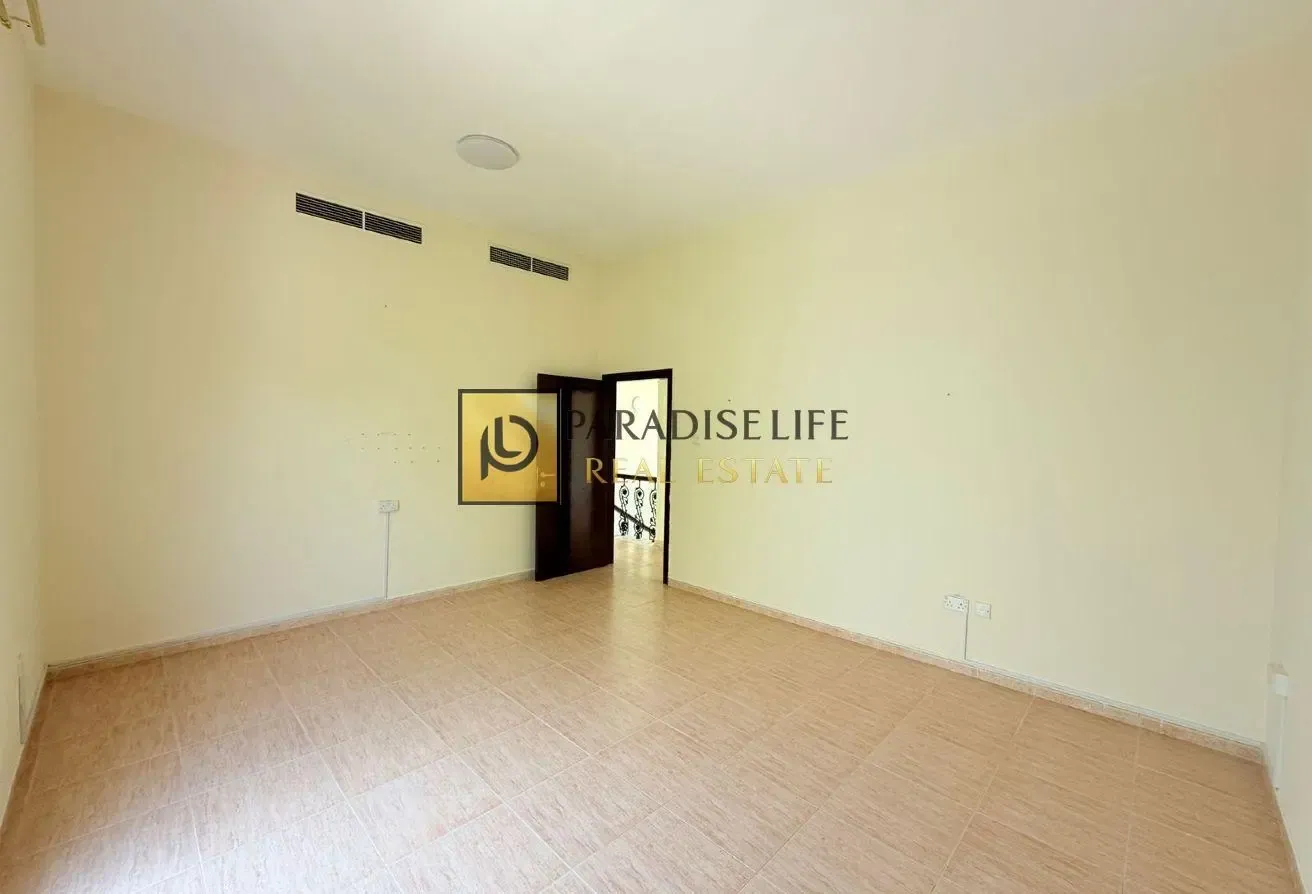 Private Entrance Corner Villa available for Rent