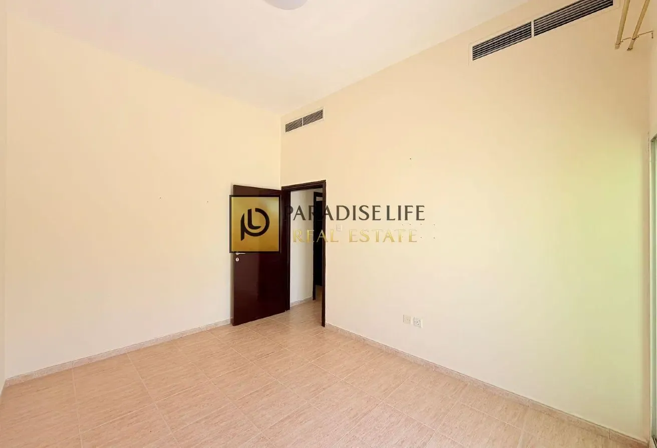 Private Entrance Corner Villa available for Rent