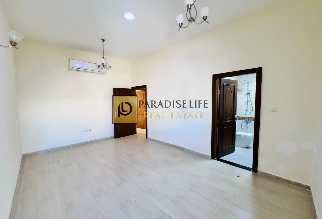Spacious 3BR Villa | Prime Location in Mirdif