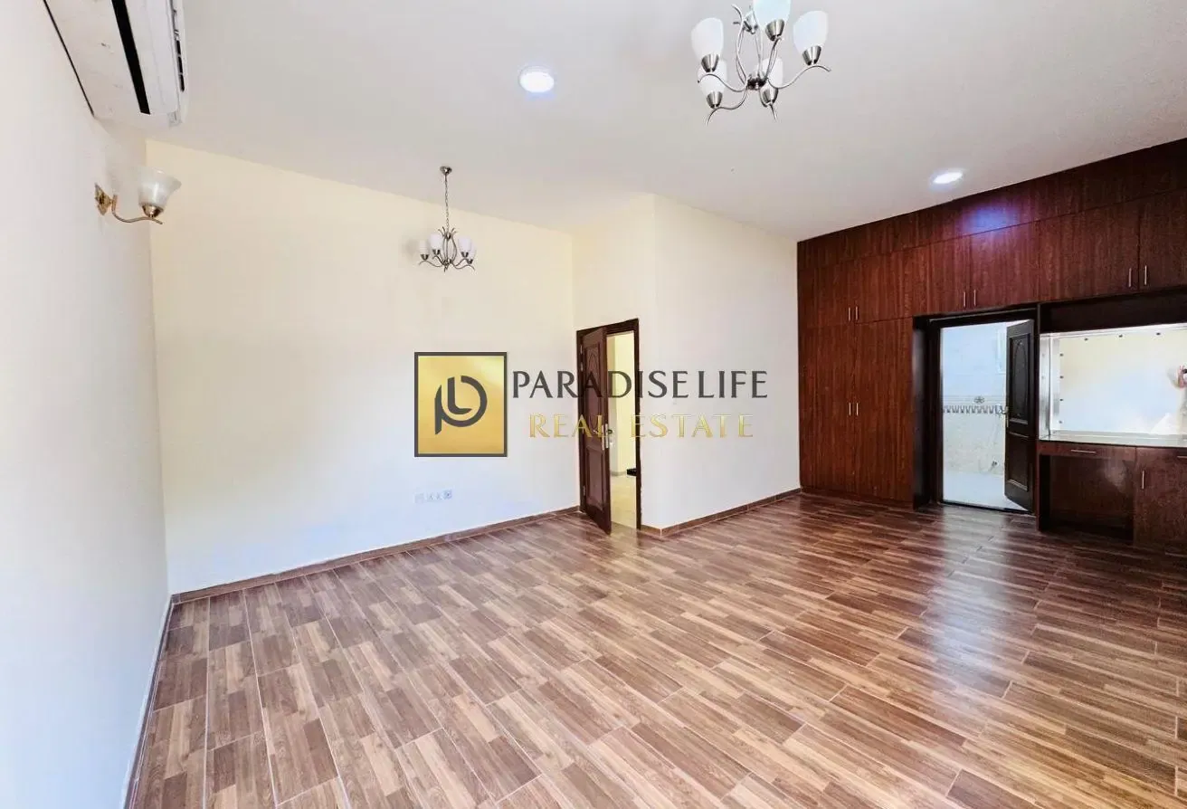 Spacious 3BR Villa | Prime Location in Mirdif