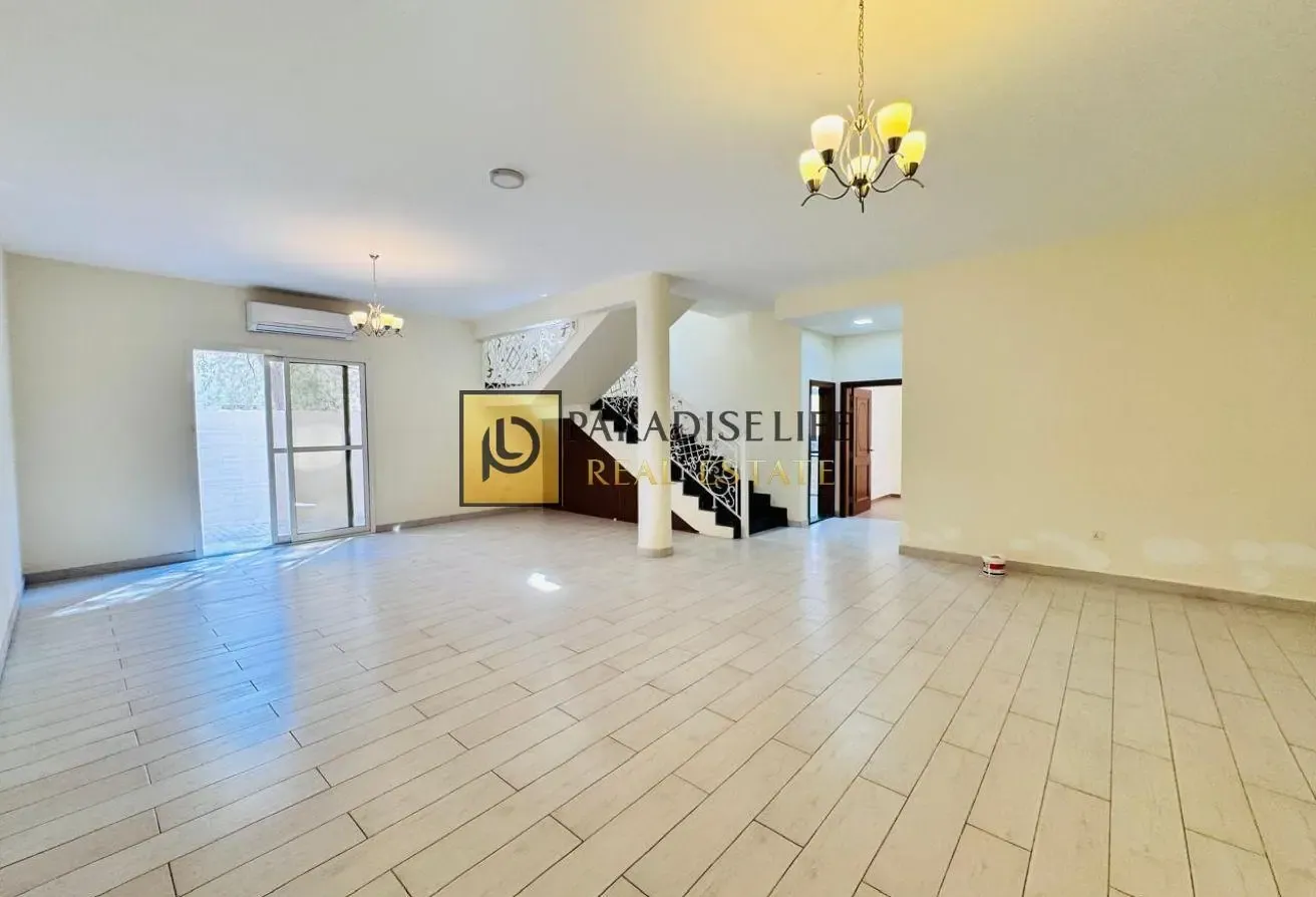 Spacious 3BR Villa | Prime Location in Mirdif