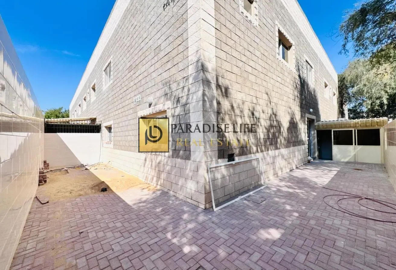 Spacious 3BR Villa | Prime Location in Mirdif