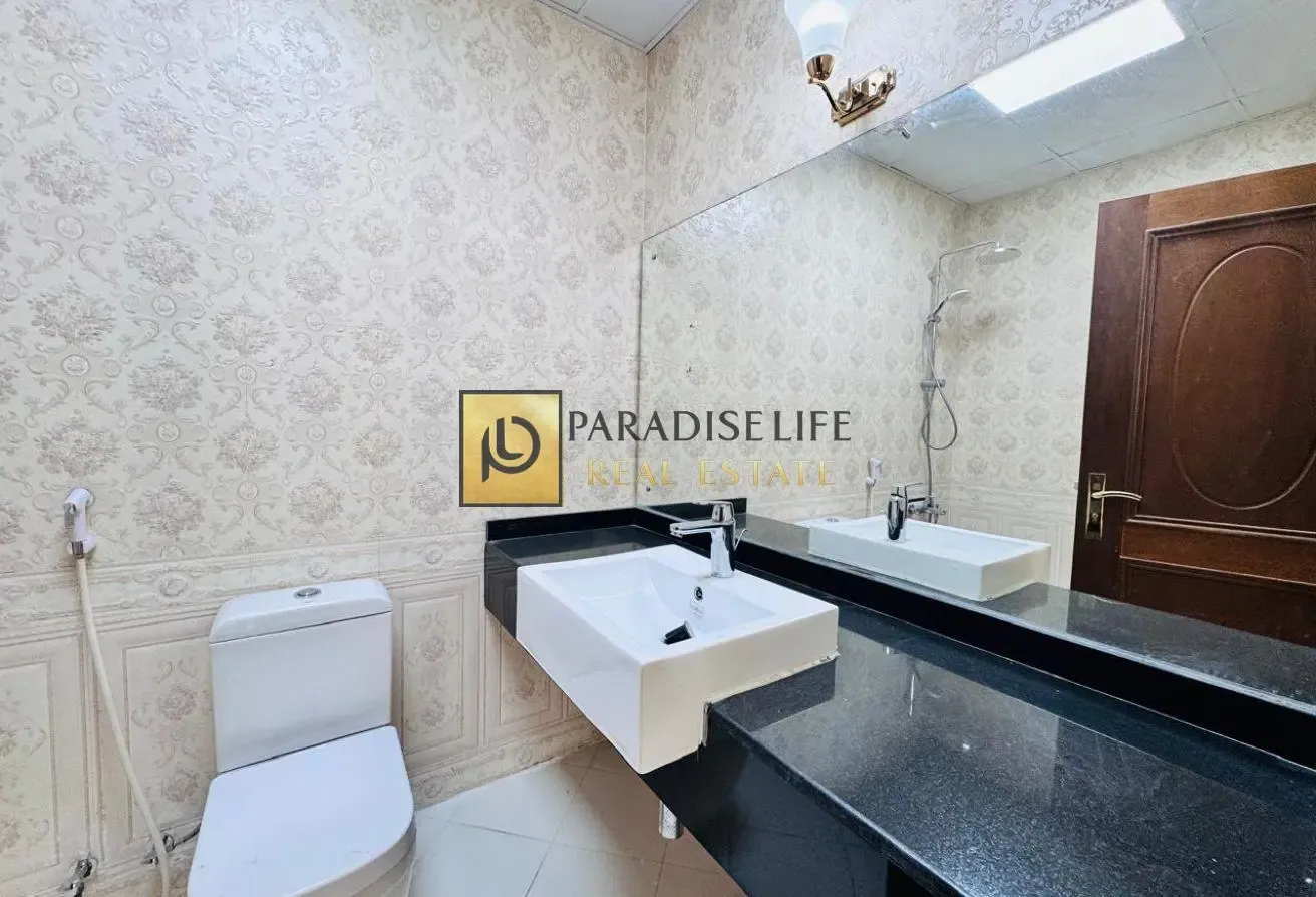 Spacious 3BR Villa | Prime Location in Mirdif