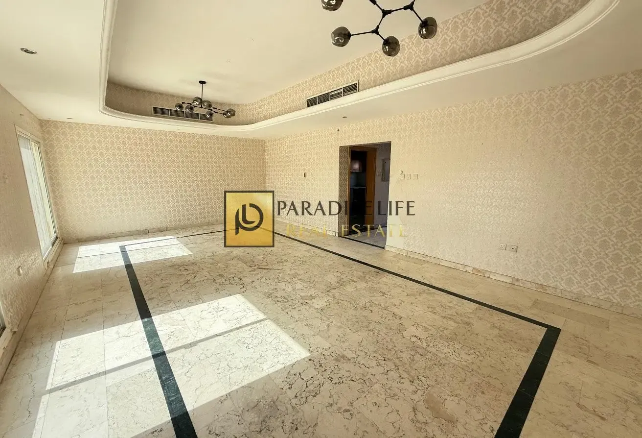 3BR PLUS MAIDS PVT ENTRANCE READY TO MOVE IN