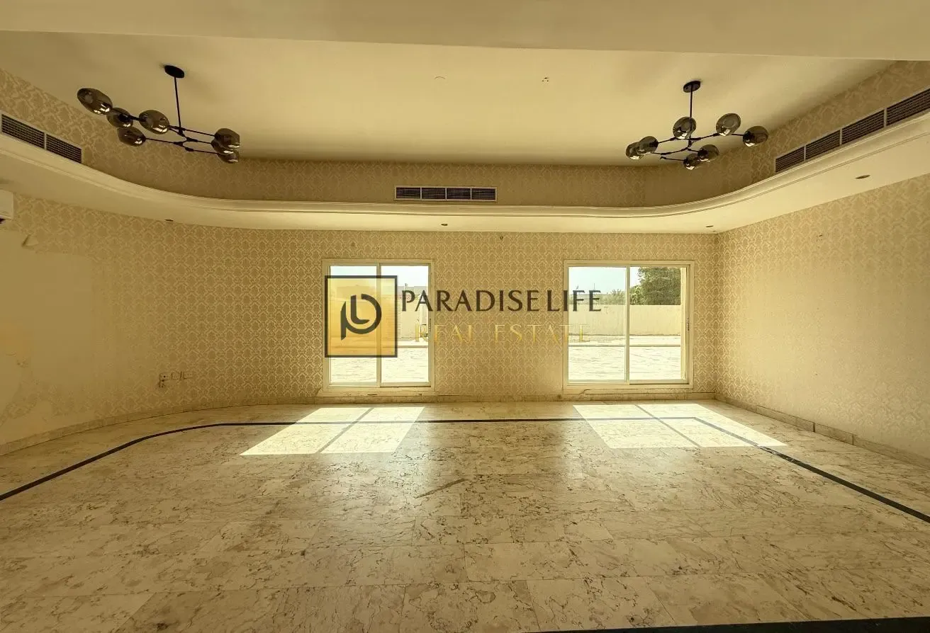 3BR PLUS MAIDS PVT ENTRANCE READY TO MOVE IN