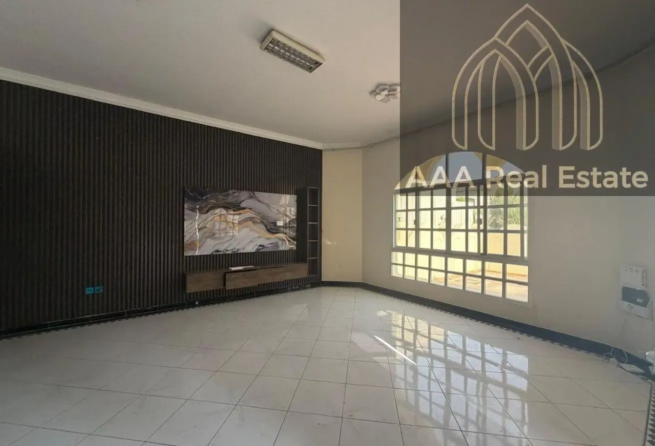 LUXURIOUS DESIGNED | SPACIOUS | MODERN STYLE