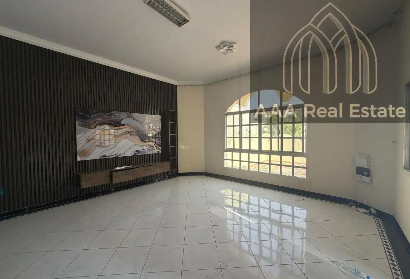 LUXURIOUS DESIGNED | SPACIOUS | MODERN STYLE