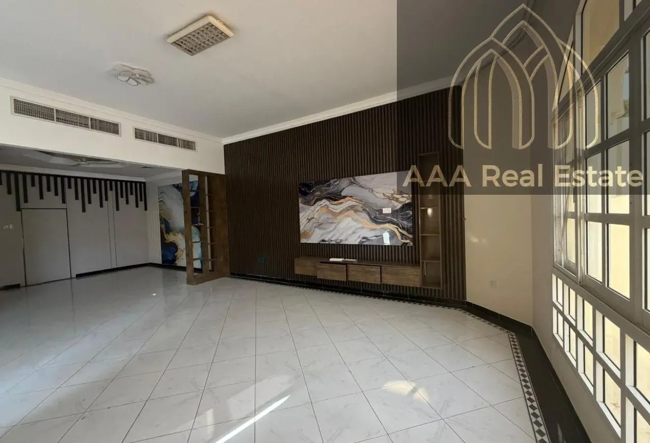 LUXURIOUS DESIGNED | SPACIOUS | MODERN STYLE